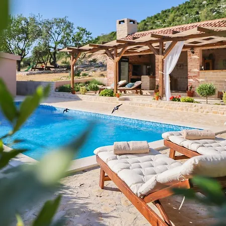Rural Adriart With Heated Pool And Sauna *