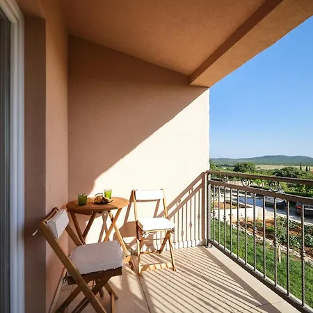 ヴィラ Rural Adriart With Heated Pool And Sauna Stankovci