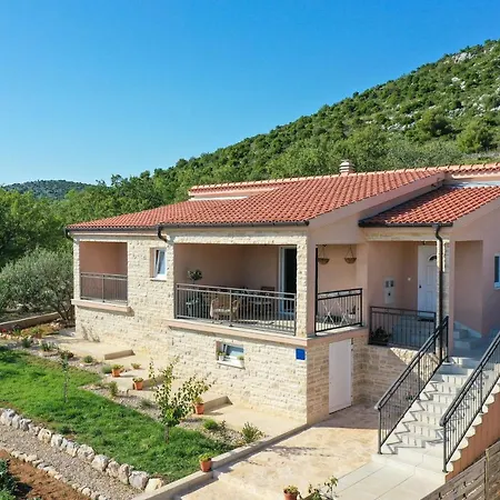 Rural Adriart With Heated Pool And Sauna Villa
