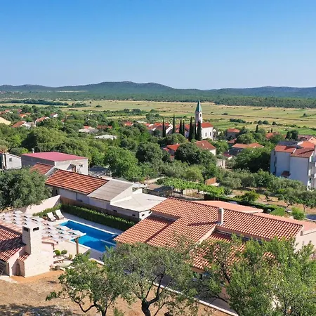 Rural Adriart With Heated Pool And Sauna Villa