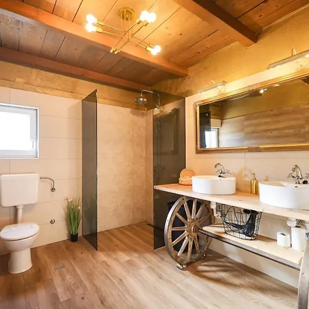 ヴィラ Rural Adriart With Heated Pool And Sauna *