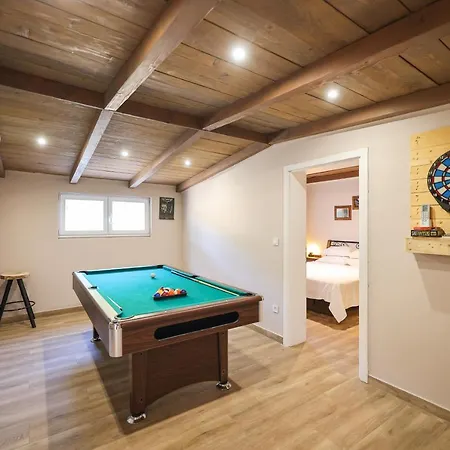 Rural Adriart With Heated Pool And Sauna ヴィラ *