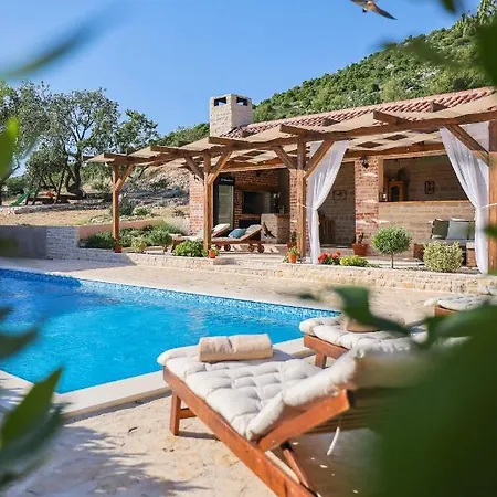 Rural Adriart With Heated Pool And Sauna *