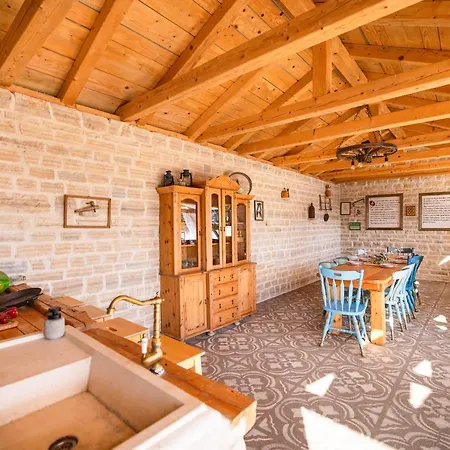 Rural Adriart With Heated Pool And Sauna