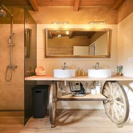 Rural Adriart With Heated Pool And Sauna Stankovci