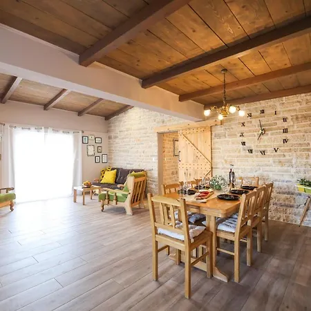 Rural Adriart With Heated Pool And Sauna ヴィラ *