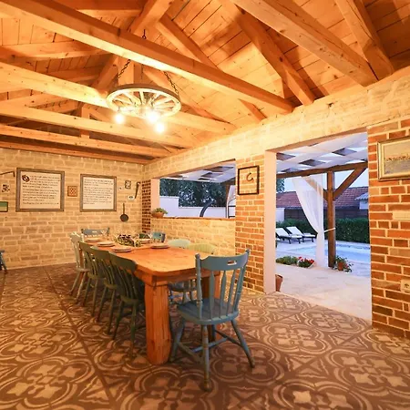 ヴィラ Rural Adriart With Heated Pool And Sauna *