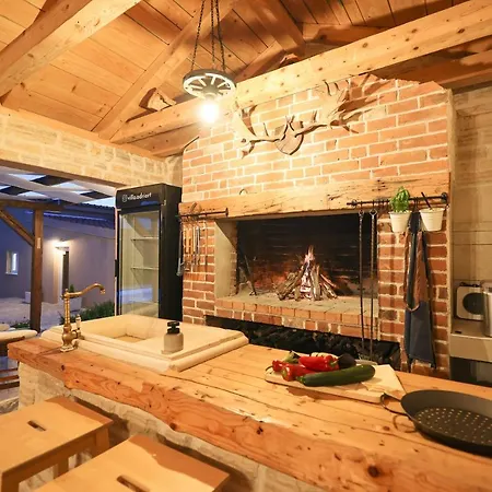 Rural Adriart With Heated Pool And Sauna Villa