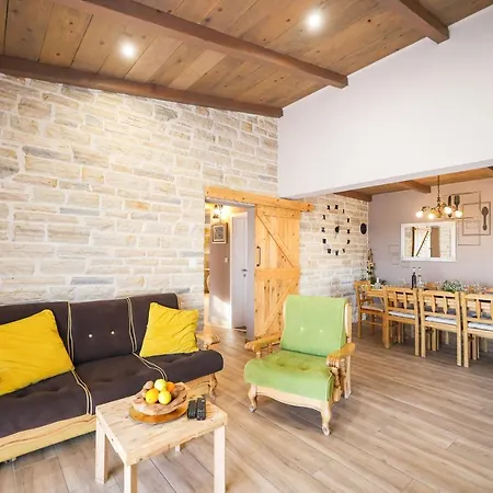 Rural Adriart With Heated Pool And Sauna Villa