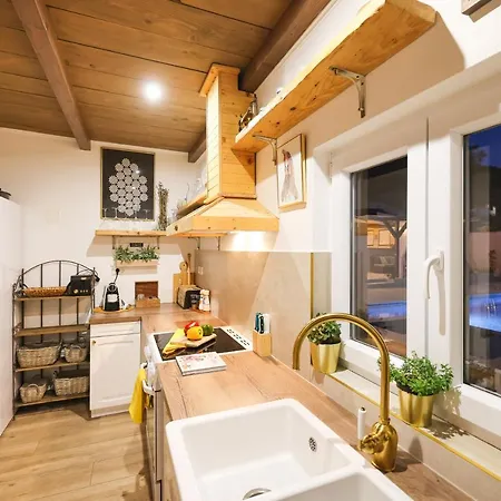 Rural Adriart With Heated Pool And Sauna * Stankovci