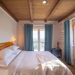 Rural Adriart With Heated Pool And Sauna Villa *