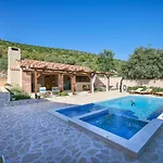 Villa Rural Adriart With Heated Pool And Sauna