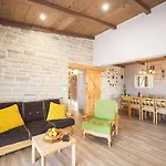 Rural Adriart With Heated Pool And Sauna Villa