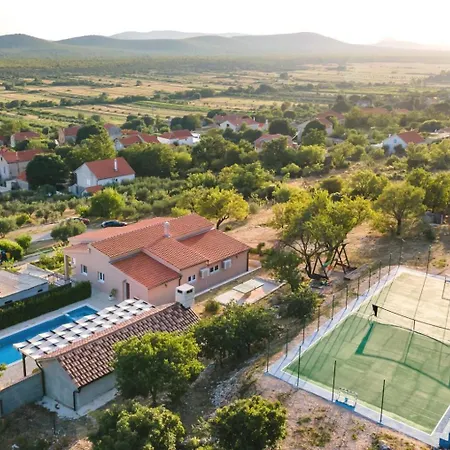 Rural Adriart With Heated Pool And Sauna Вилла