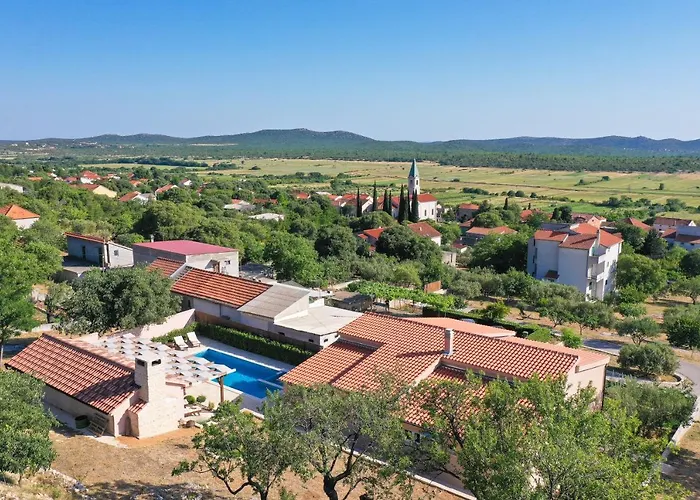 Rural Adriart With Heated Pool And Sauna Villa
