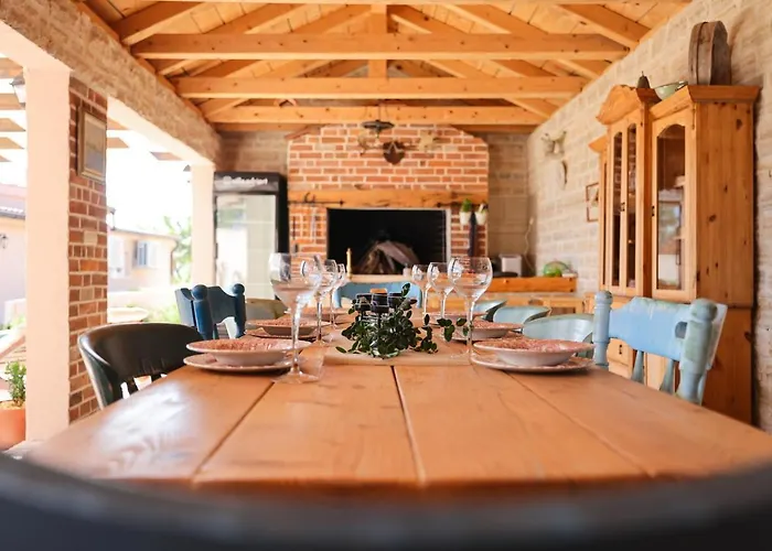 Rural Adriart With Heated Pool And Sauna