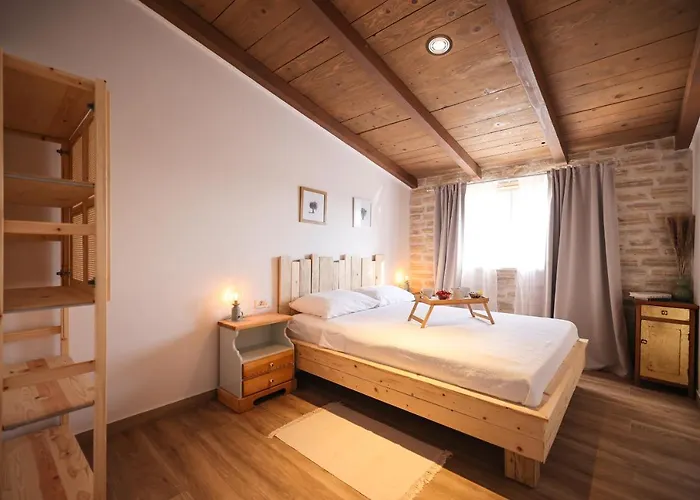 Rural Adriart With Heated Pool And Sauna Villa