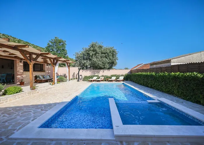 Rural Adriart With Heated Pool And Sauna Villa