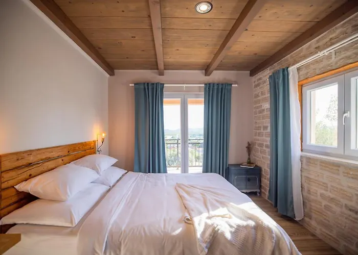 Rural Adriart With Heated Pool And Sauna Villa *