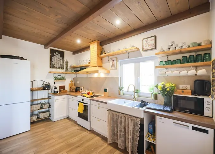 Rural Adriart With Heated Pool And Sauna