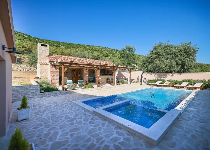 Villa Rural Adriart With Heated Pool And Sauna