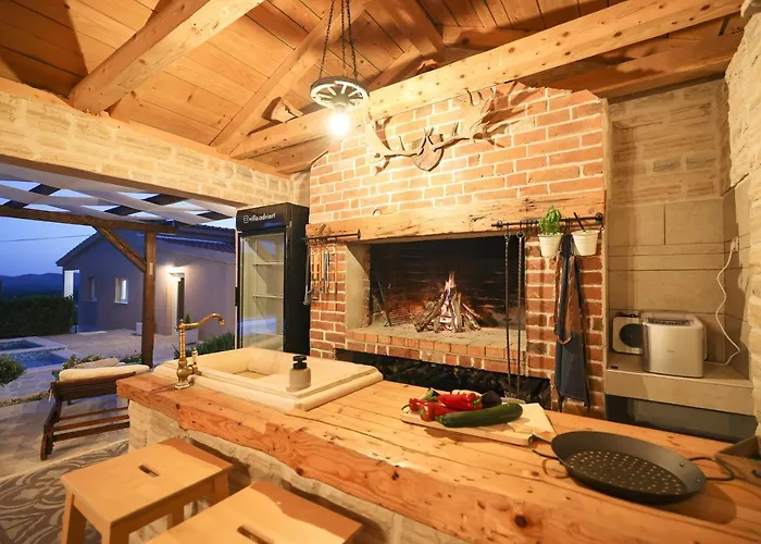 Rural Adriart With Heated Pool And Sauna Villa