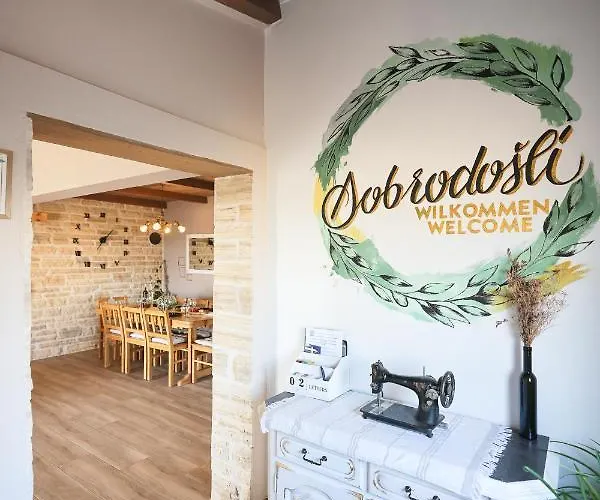 Rural Adriart With Heated Pool And Sauna Villa