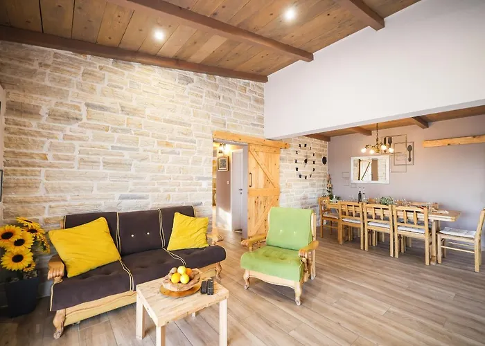 Rural Adriart With Heated Pool And Sauna Villa